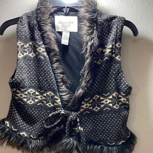 American Rag Black and Cream Patterned Sweater Vest